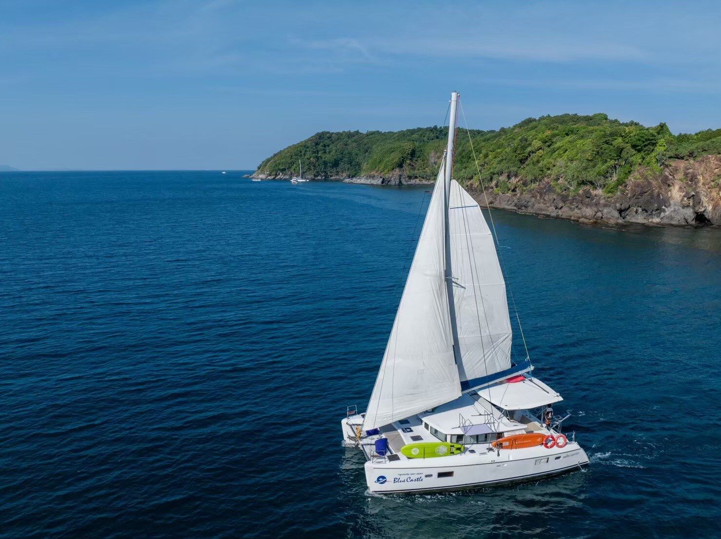 Private sailing catamaran experience in Phuket Thailand